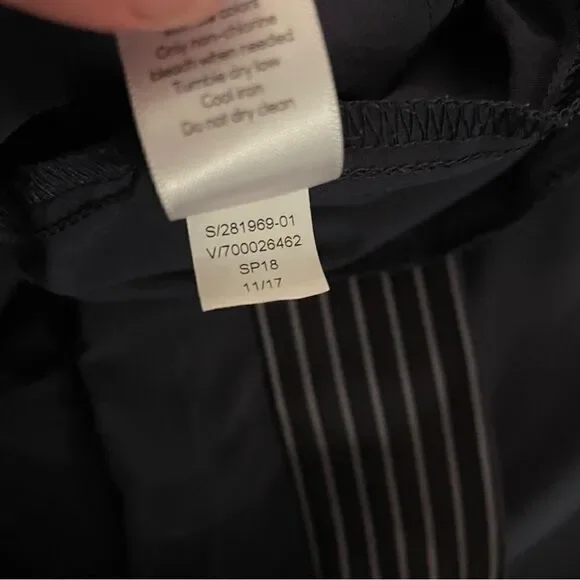 Athleta Tribeca Crop Navy Blue - Picture 6 of 9